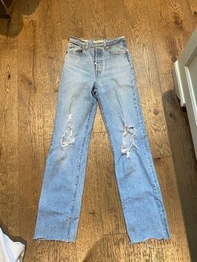 Levi’s Ridcage Straight Ripped Jeans